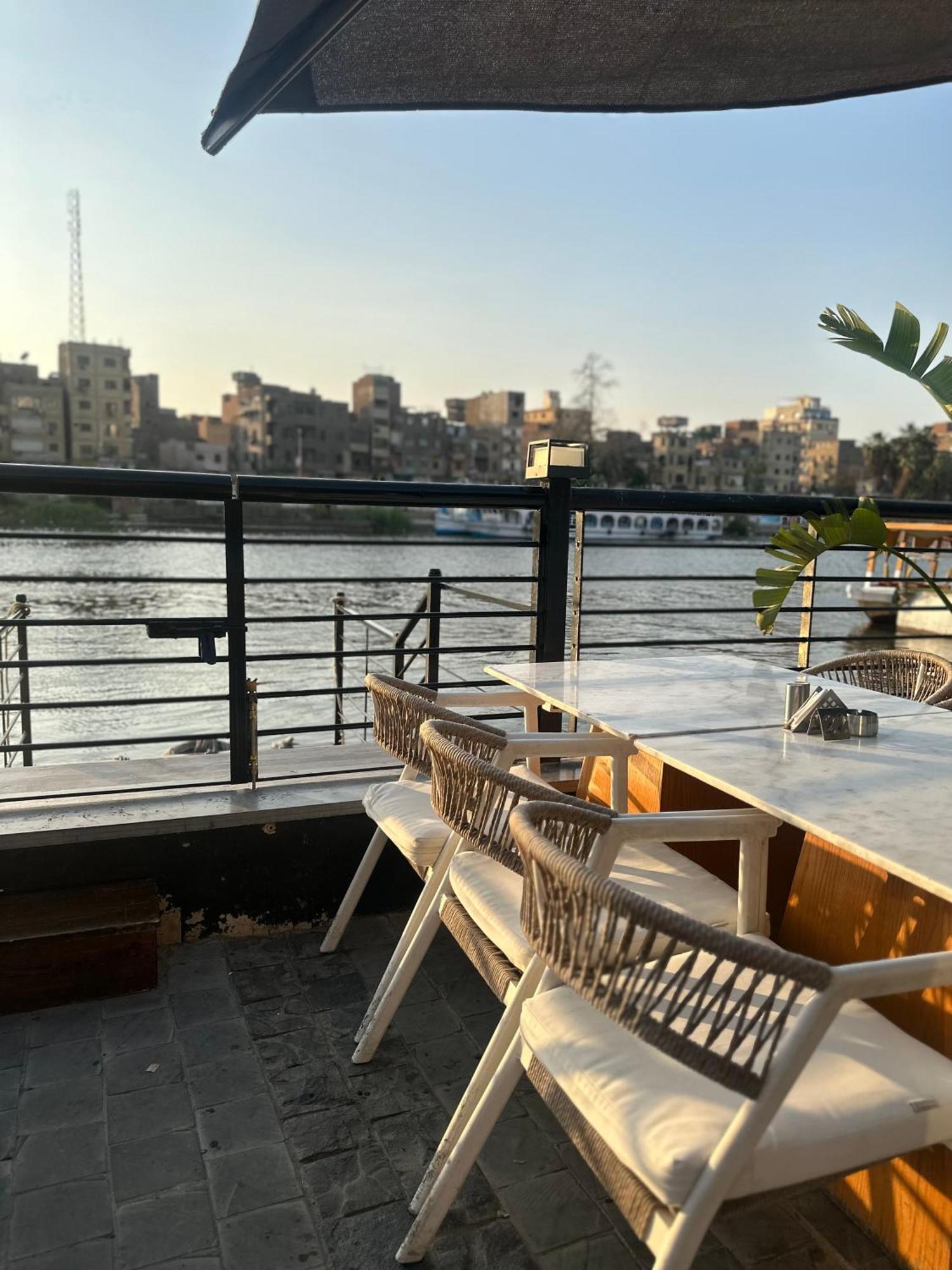 Modern 1-Bedroom Apartment In Zamalek Visits Allowed Cairo Ngoại thất bức ảnh