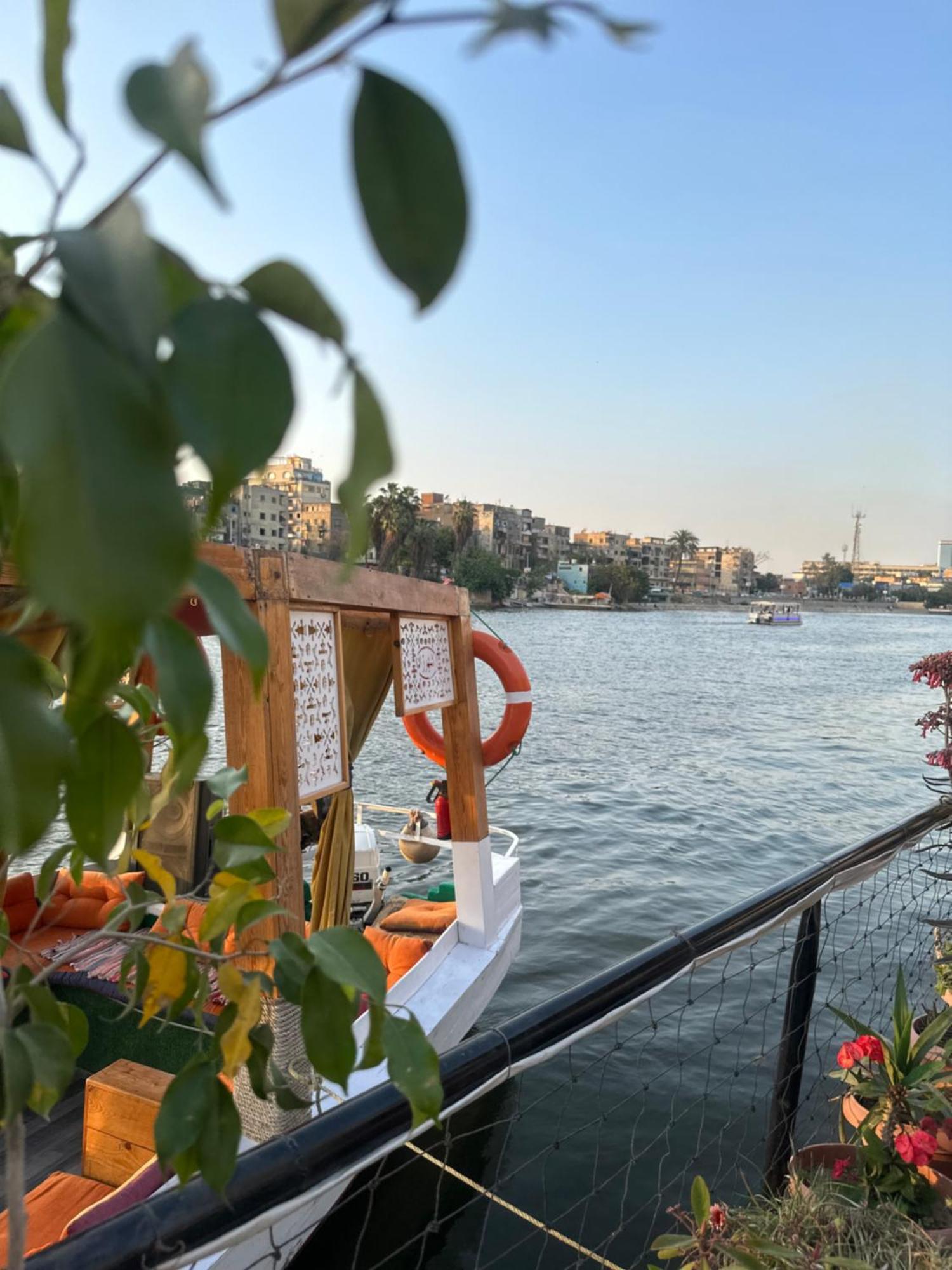 Modern 1-Bedroom Apartment In Zamalek Visits Allowed Cairo Ngoại thất bức ảnh