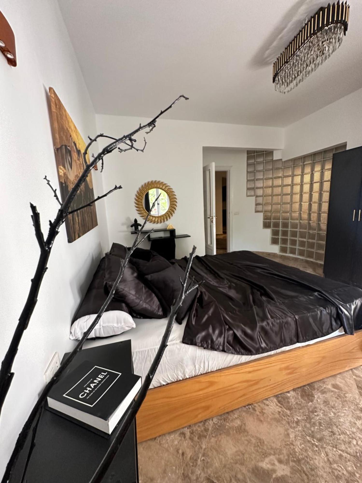 Modern 1-Bedroom Apartment In Zamalek Visits Allowed Cairo Ngoại thất bức ảnh