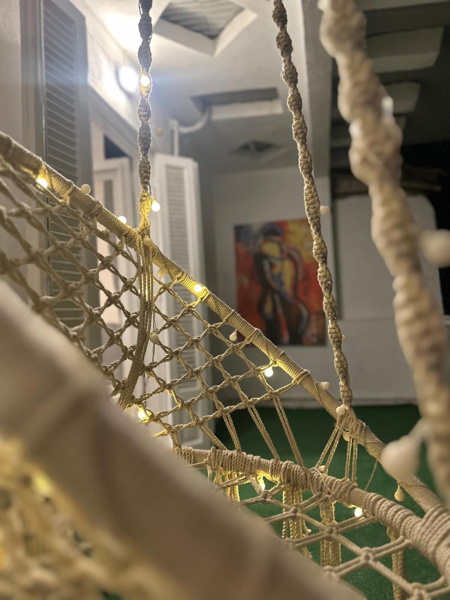 Modern 1-Bedroom Apartment In Zamalek Visits Allowed Cairo Ngoại thất bức ảnh